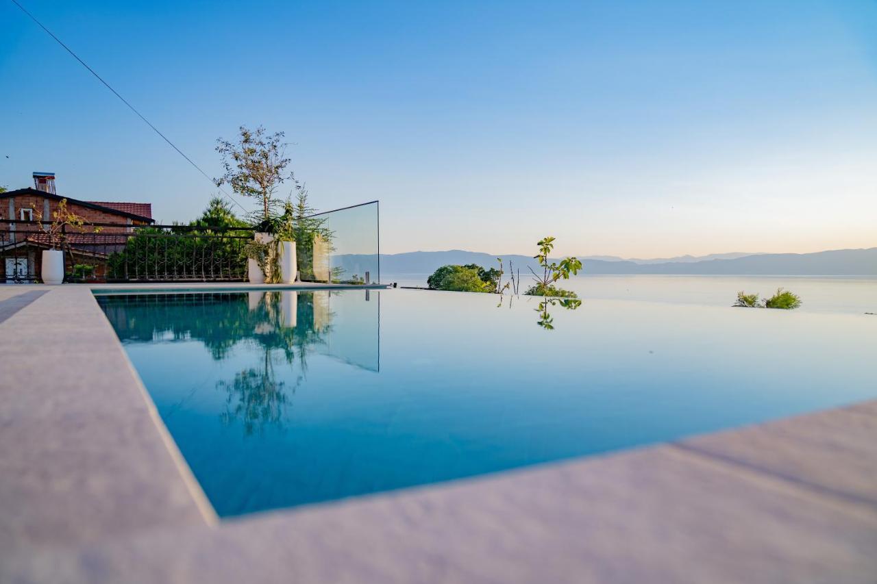 Casa Farmak - 4 Bedroom Lux Apartment With Infinity Pool & Lake View أوهغيد المظهر الخارجي الصورة